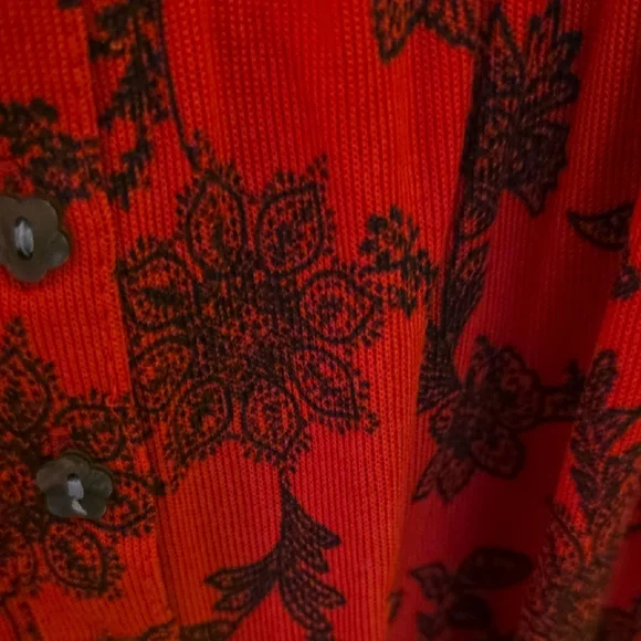 Secret Treasures Red Floral Lace Robe. Really Soft - Picture 5 of 16